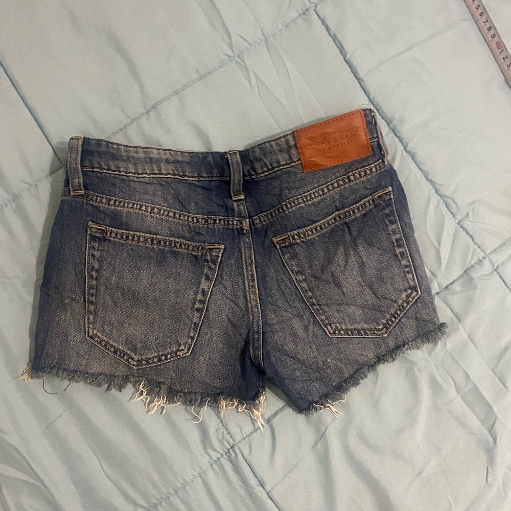 Lucky Brand Blue Jean Shorts Distressed Casual - Picture 10 of 12